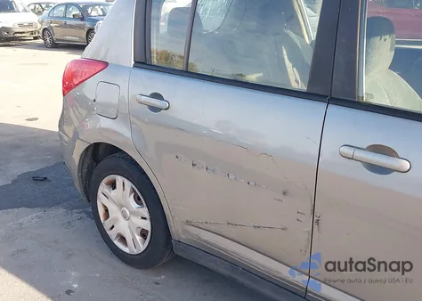 2011 Nissan Versa 1.8S из США, поврежденный, VIN 3N1BC1CP0BL465885